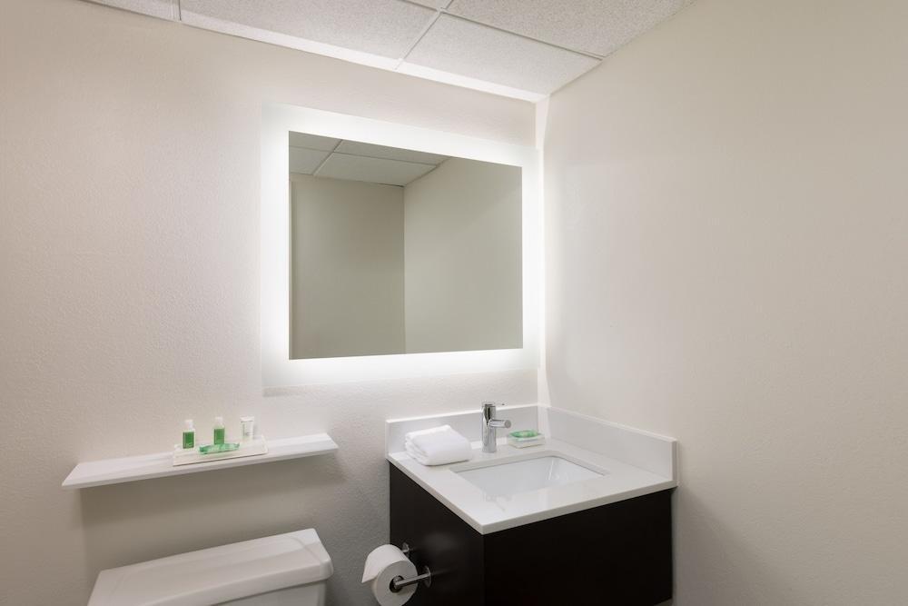 Holiday Inn Clark - Newark By Ihg Eksteriør billede