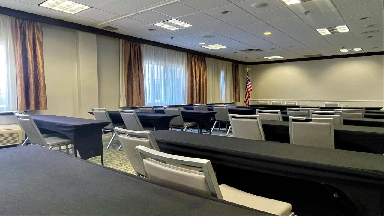 Holiday Inn Clark - Newark By Ihg Eksteriør billede